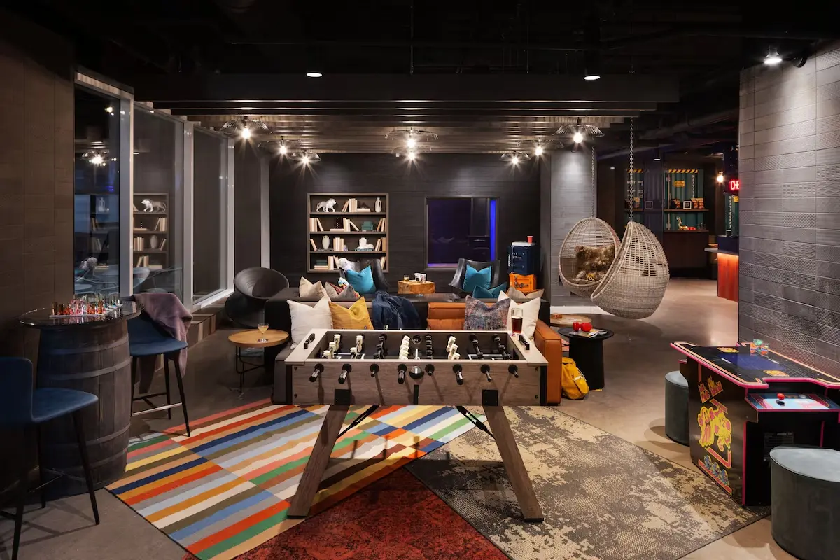 Moxy Halifax Downtown is close to the Halifax Citadel and Scotiabank Centre. We've got a garden, a bar, and a gym that's open around the clock. Plus, everyone gets free, fast WiFi.